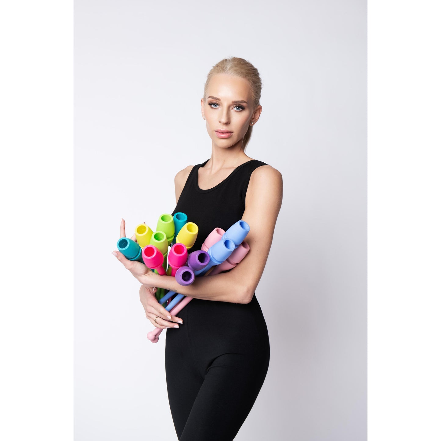 Mazas Engazables de TPE HAYA INDIGO 36 cm se traduit en français par : Massues Enclenchables TPE Indigo Haya 36 cm.